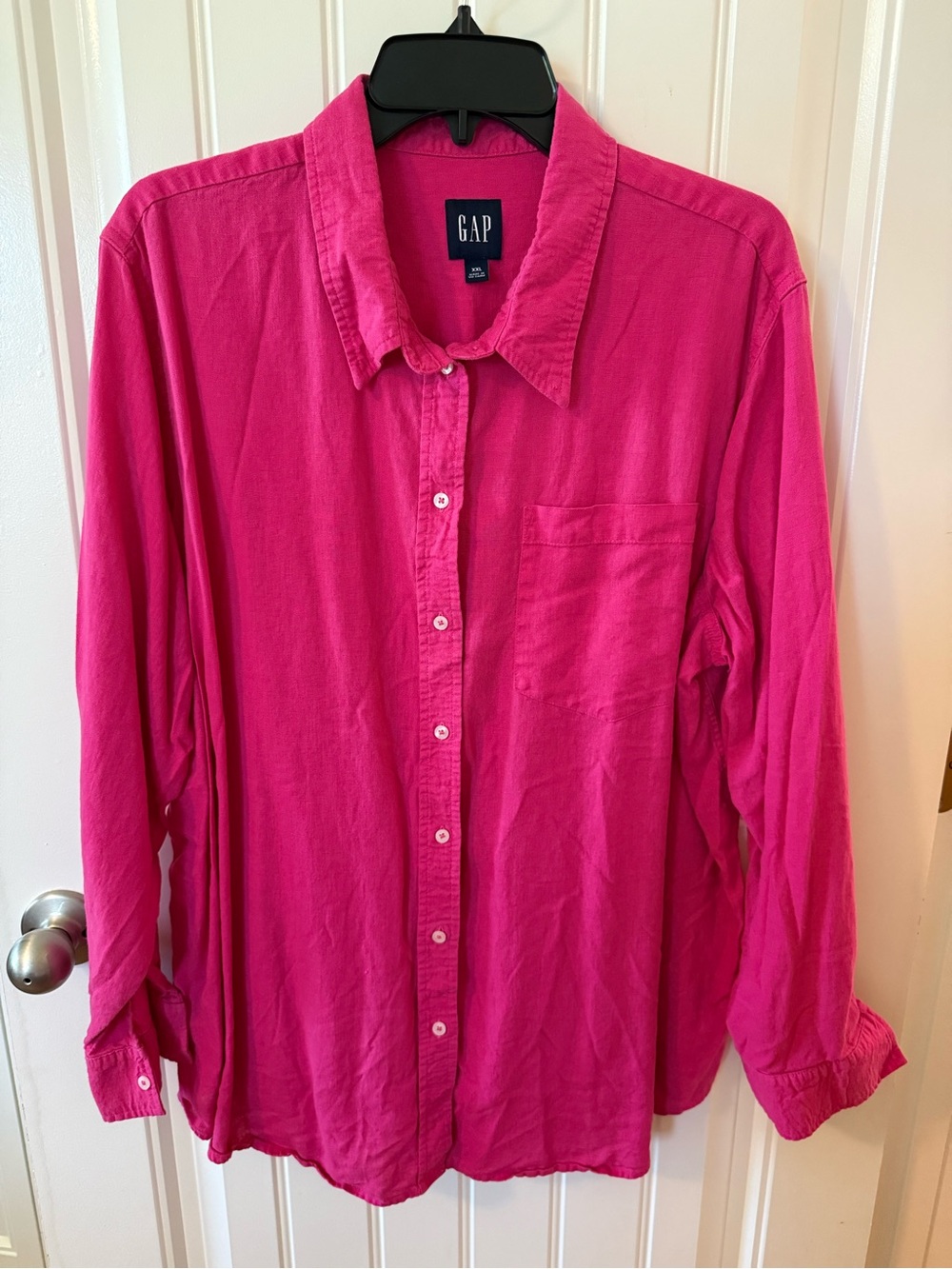 GAP Hot Pink Crewneck Shirt with Logo Tag
